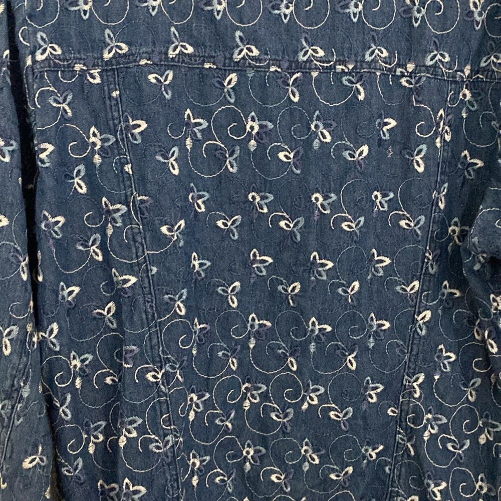 Analogy-Jean jacket with floral embroidery- 100% cotton- Size large - Picture 7 of 7